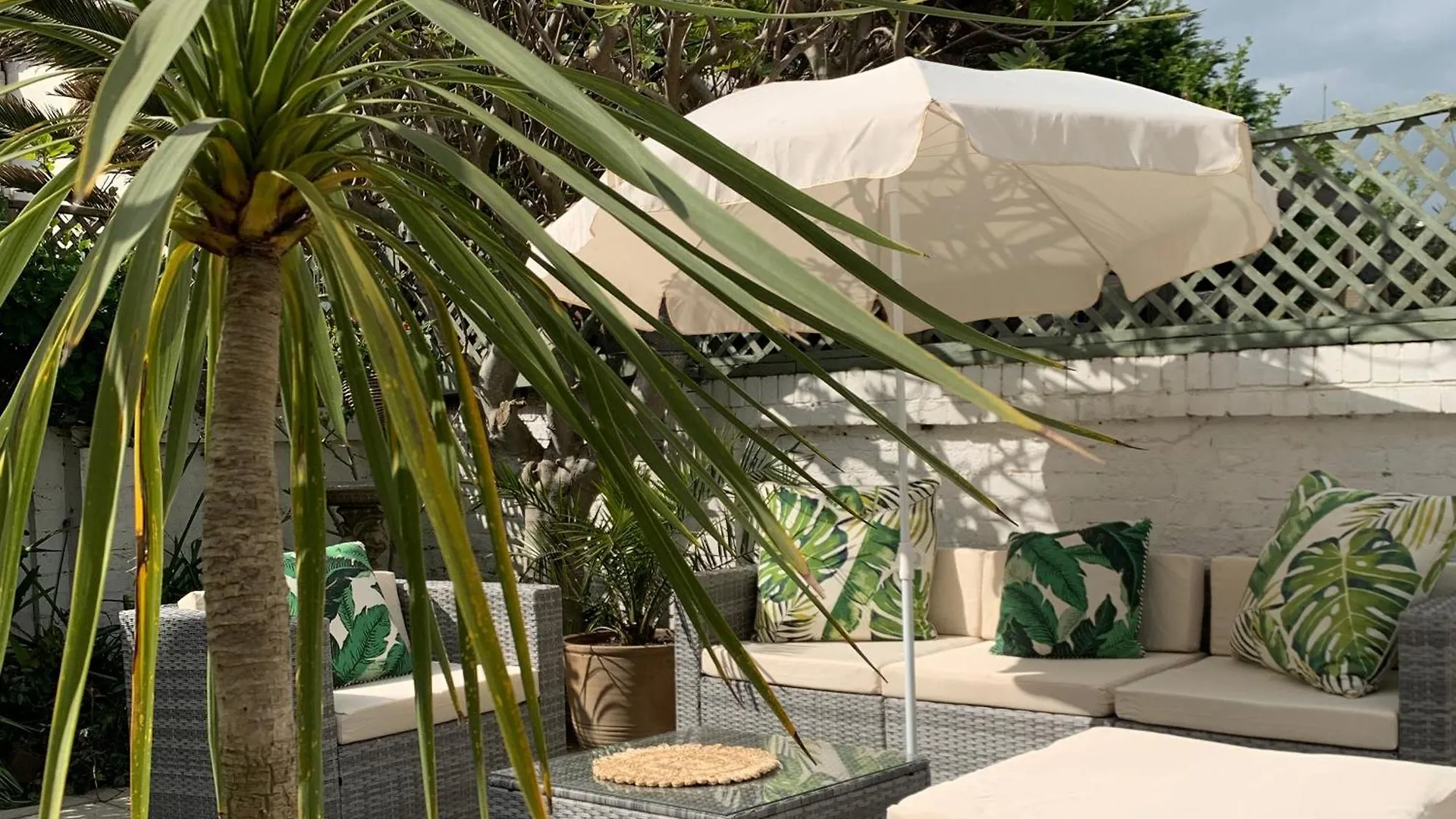 Kira Beach Apartment, Hove Beach Apartamento Brighton